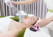 Máy chăm sóc da Hàn Quốc Skin M6 là một sản phẩm chăm sóc da toàn diện, giúp làm sạch, nâng cơ, trị mụn và ngăn ngừa lão hóa hiệu quả